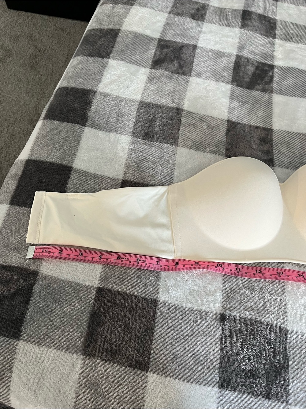 Seamless Strapless T-Shirt Bra in Cream